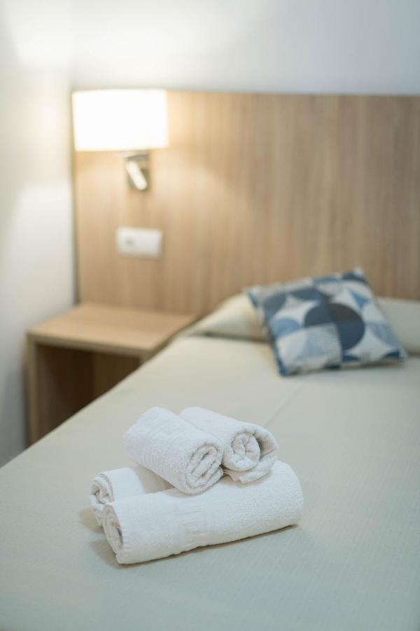 Hostal Mayol Santa Eulària des Riu Εξωτερικό φωτογραφία