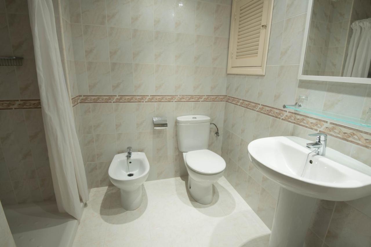 Hostal Mayol Santa Eulària des Riu Εξωτερικό φωτογραφία