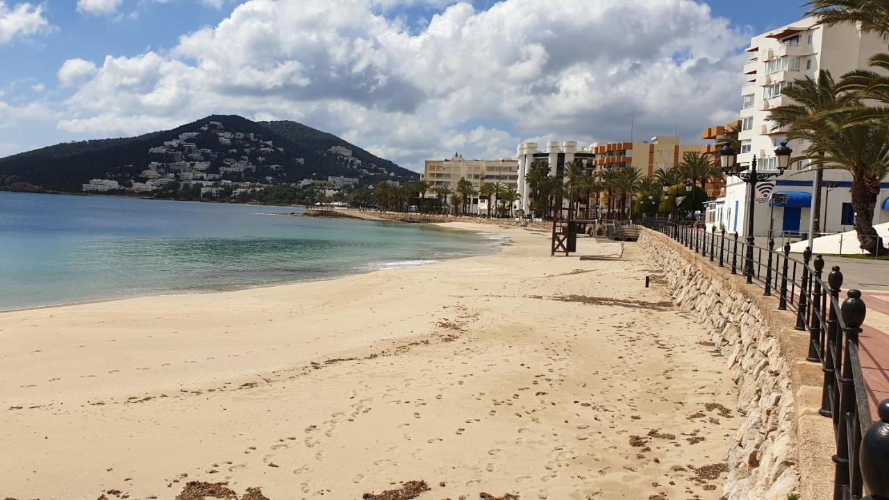 Hostal Mayol Santa Eulària des Riu Εξωτερικό φωτογραφία
